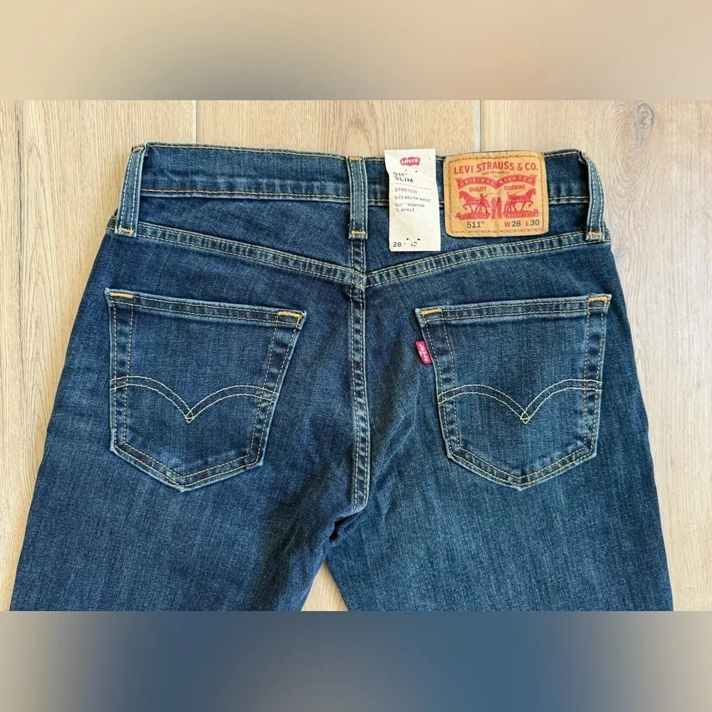 NWT Levi Strauss 511 Slim Jeans Size W28 X L30